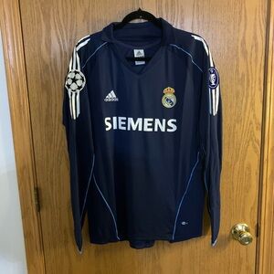 Retro Real Madrid 05/06 Jersey